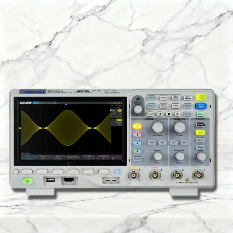 Digital Storage Oscilloscope 100Mhz 4Ch - 1PC SIGLENT SDS1104X-E 100MHz 4CH デジタルストレージオシロスコープ、1GSa/s